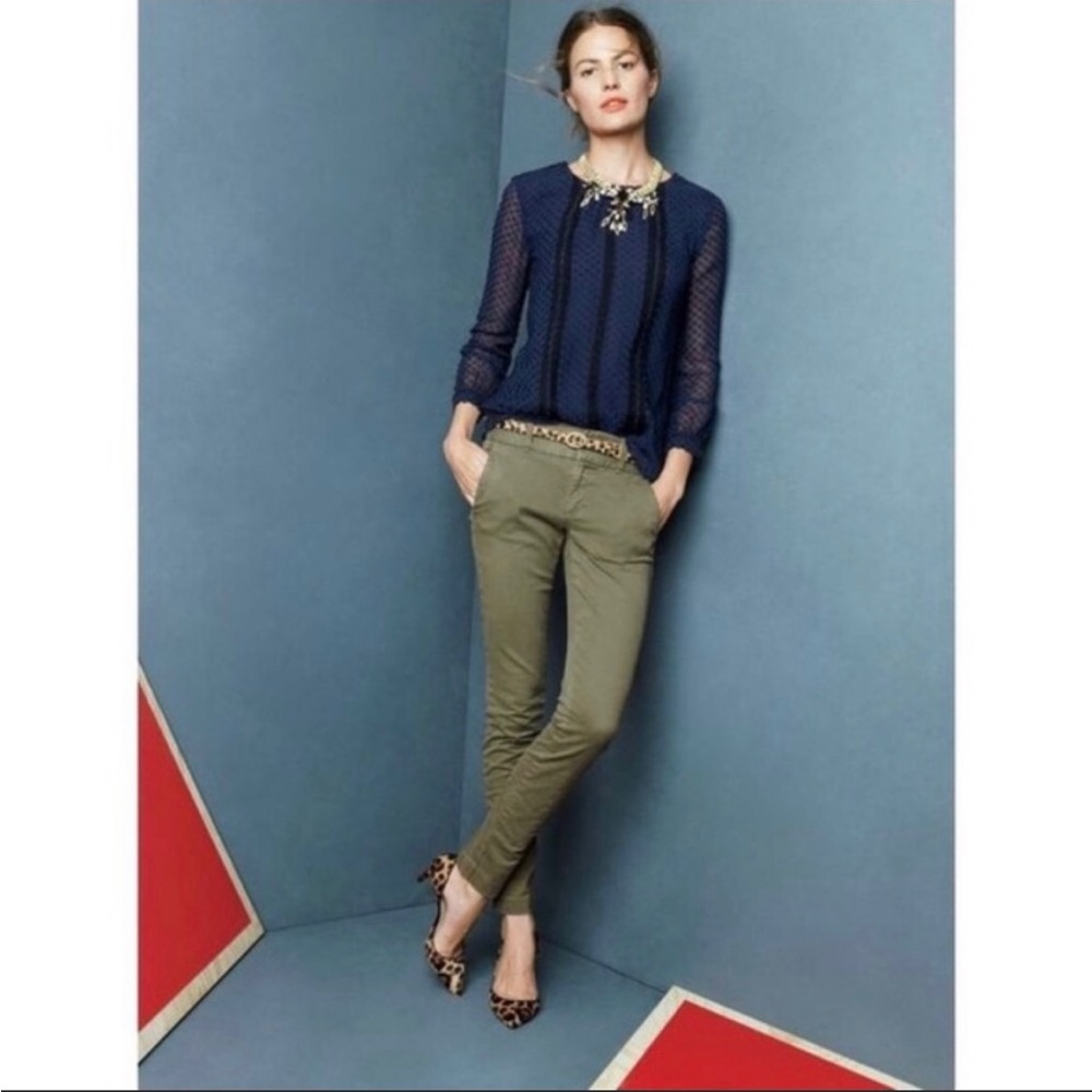 EUC J.Crew Size 10 Silk Blend Navy Blue Textured Blouse with Black Ribbon